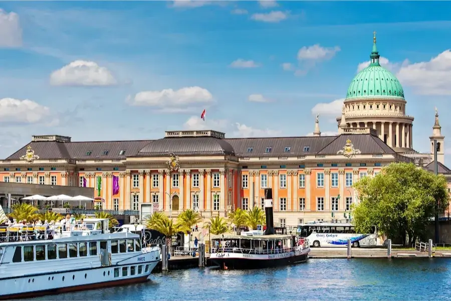 360-teamgeist-Resort-Erlebnisse-Ausflug-Potsdam-AdobeStock_67304486
